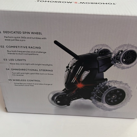 New Sharper Image RC Thunder Tumbler - Picture 3 of 8